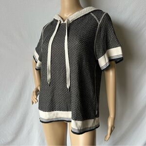 ZARA Black and White Print Short Sleeve Hoodie